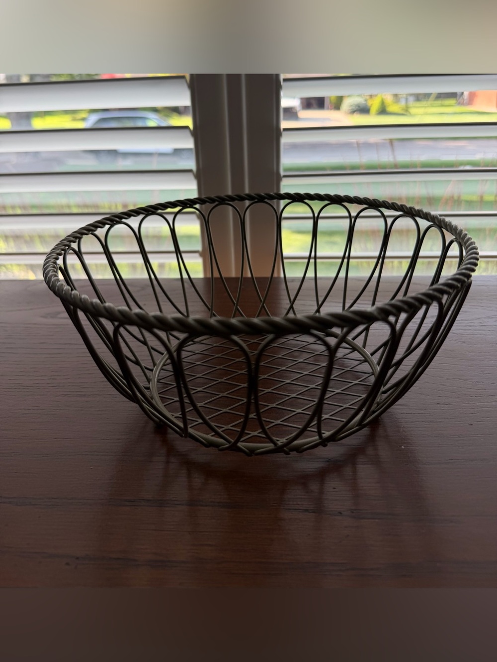 Vintage Wire Metal Fruit Basket Twisted Rim Bronze Gold Tone 10 in D